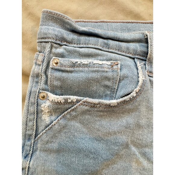 KENSIE Light Blue Denim Shorts - Picture 3 of 9